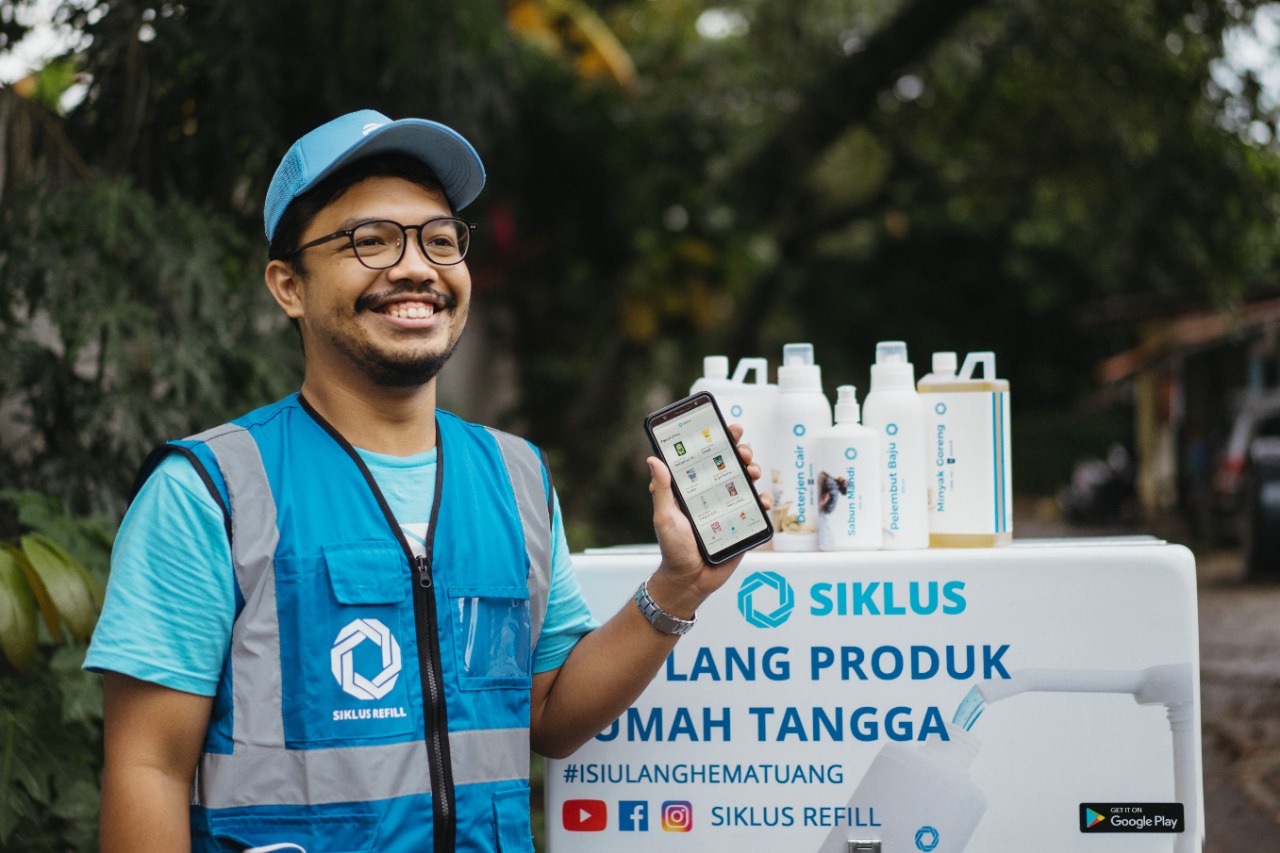 Kurangi Sampah Plastik, Aplikasi Siklus Solusi Isi Ulang Produk Rumah Tangga