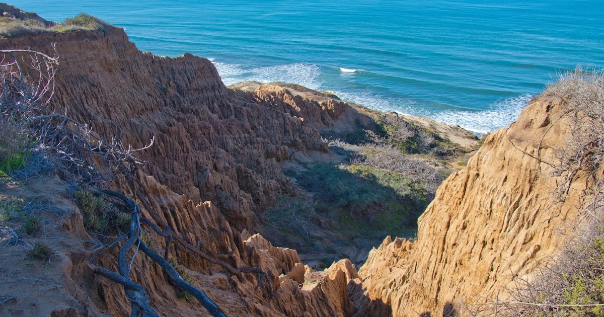 Hiking Shenandoah Razor and Yucca Points