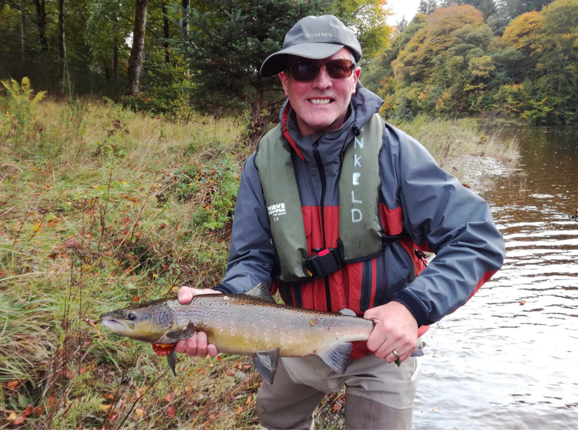 Scottish Fishing Guide Salmon Fishing On The Dunkeld House Beat River Tay