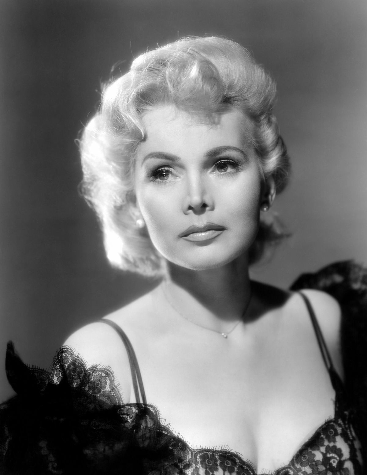 Goodbye Zsa Zsa Gabor! Here Are 30 Beautiful Black and White Photos of the Hollywood Star With