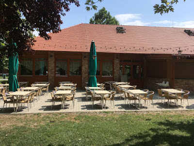 Lipóti Termálfürdő, baseny termalne Lipot, Węgry, restauracja, jedzenie