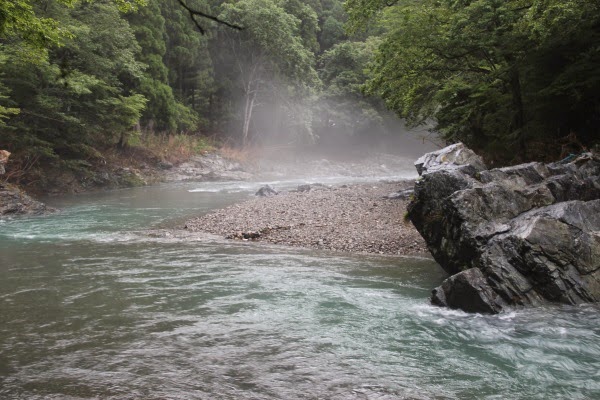 アメ車でワンワンキャンプ