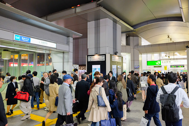 s biggest electronics together with abode appliance retail chains TokyoTouristMap: Yodobashi Camera - an Appliance Megastore