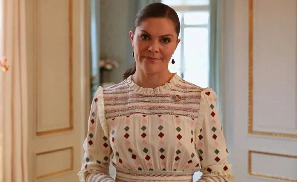 Crown Princess Victoria wore a printed midi dress form By Malina. Crown Princess Victoria wore By Malina Comfy Maisy dress. Caroline Svedbom