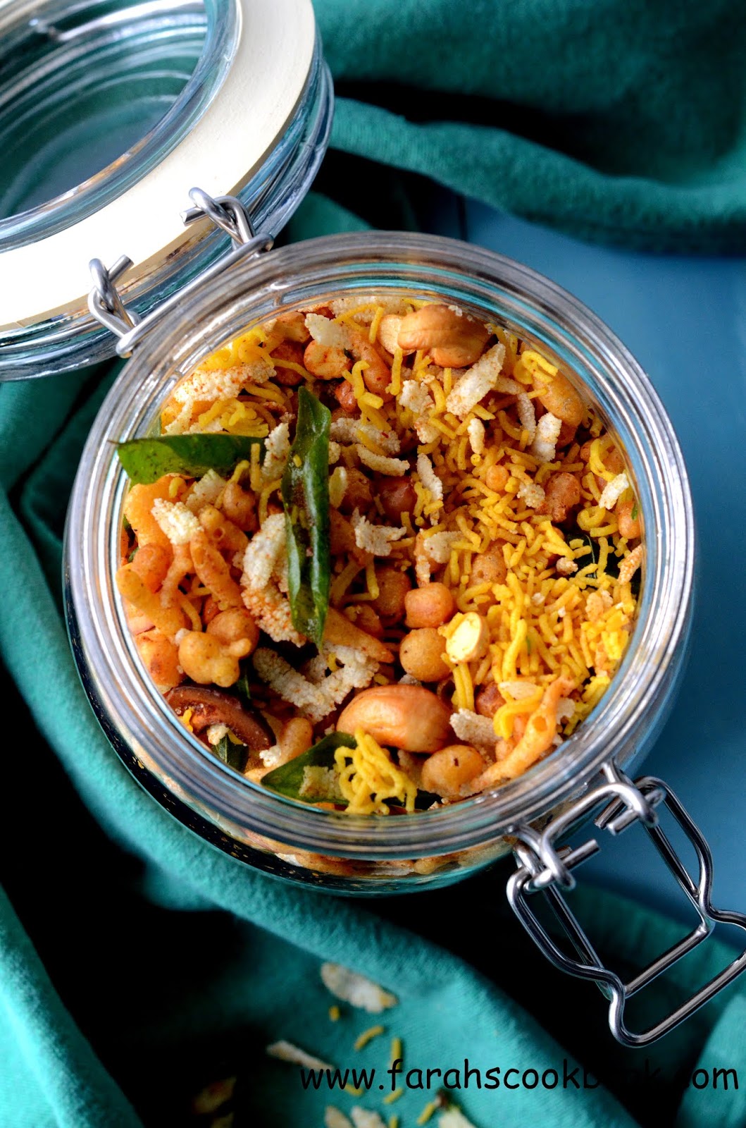 FARAH'S COOKBOOK: SOUTH INDIAN MIXTURE - SNACK