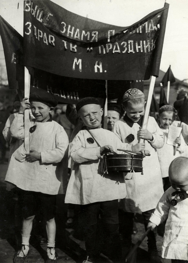 Life in Moscow, 1920s ~ vintage everyday