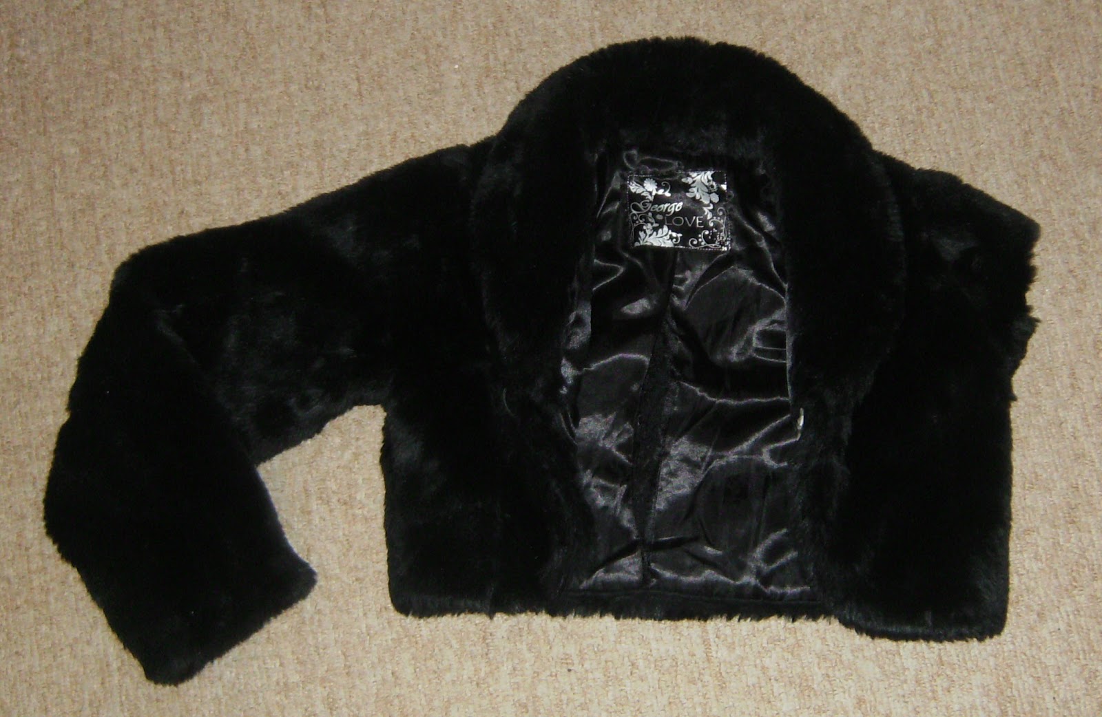 Refashion Coop Miaow bag from faux fur coat