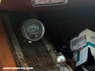 Tachometer mounted on console of 1962 Grand Prix.