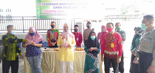 Muspika Klabang Pantau Proses Pencairan BLT DD 2020. Muspika Klabang Pantau Proses Pencairan BLT DD 2020.