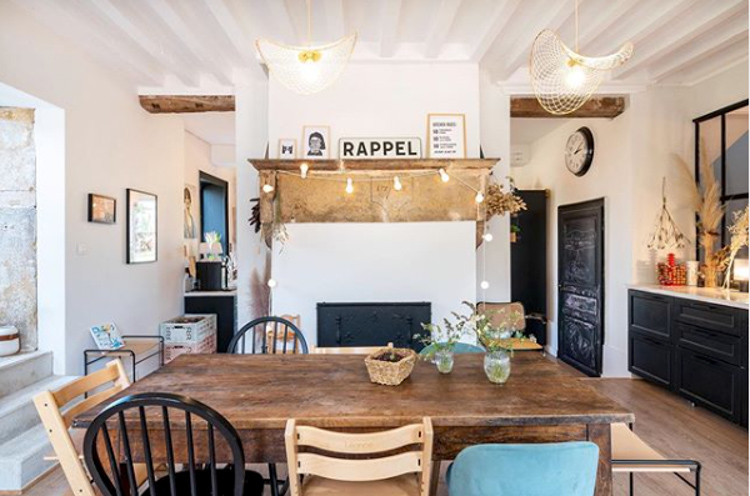 A Wonderful, Relaxed Family Home In the Heart Of the Beaujolais Wine Country