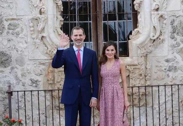 King Felipe VI and Queen Letizia came to San Antonio city of Texas state, which celebrates 300th anniversary of its establishment. Mayor Ron Nirenberg