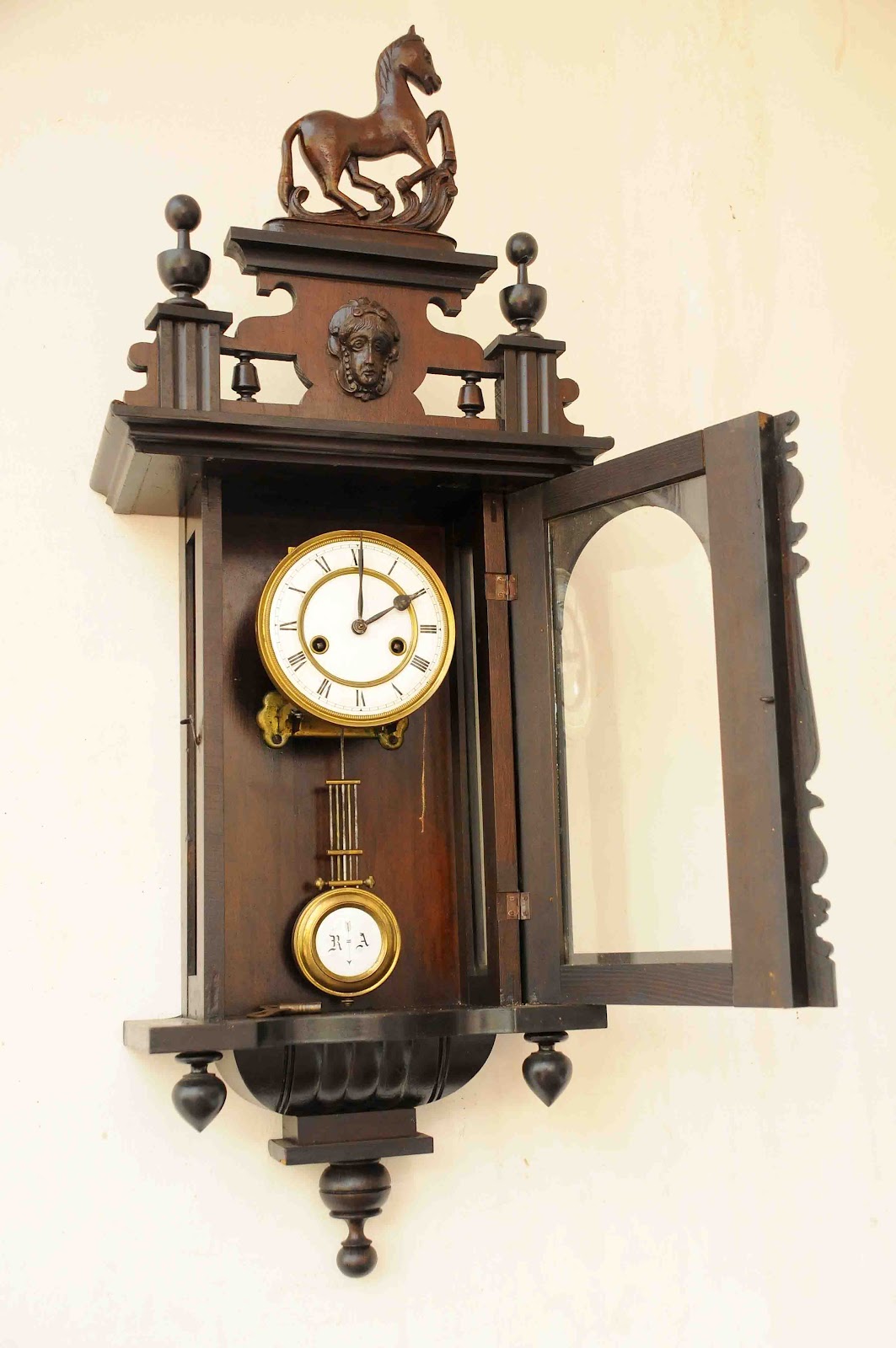 Смазать настенные часы. Gustav Becker наручные часы 1847.