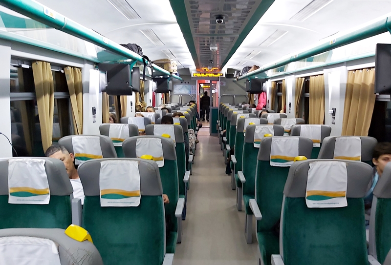 Um Trem Com 4 Vagões Transporta 720 Pessoas EDUCA