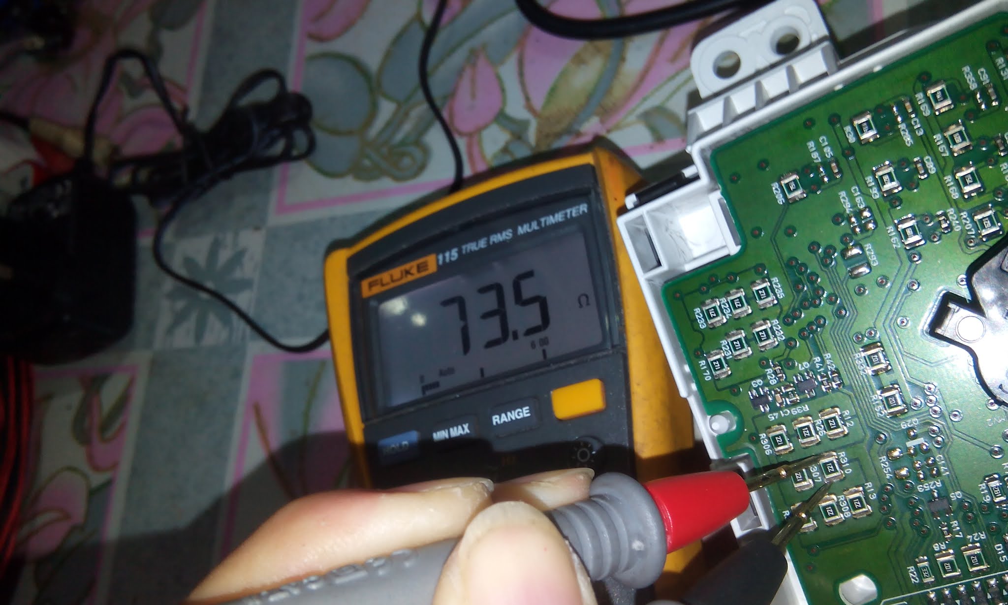 Life Begins at Forty TOYOTA Hilux VIGO/FORTUNER fuel gauge repair