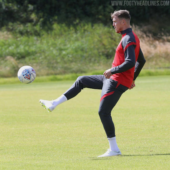 nike academy training kit