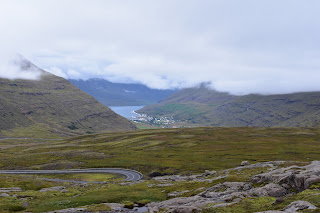 Islandia - 12 dias por libre - Blogs de Islandia - Día 06:Djúpivogur, Hengifoss, Mjóifjörður y Seyðisfjörður.Alojamiento Vallnaholt (11)