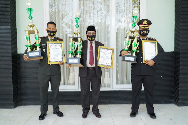 Lombok Timur raih penghargaan kabupaten terbaik Lombok Timur raih penghargaan kabupaten terbaik