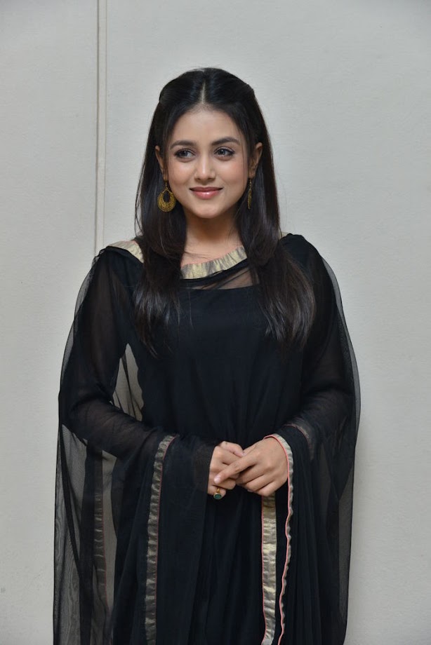 Mishti Chakraborty at Sarabha Press Meet