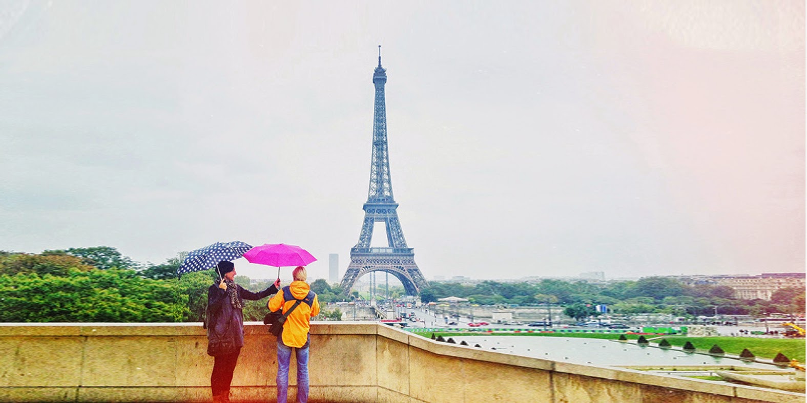 Foto Pemandangan Indah Menara Eiffel Prancis