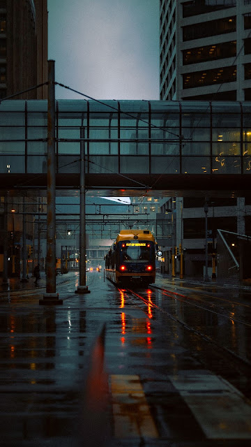 Free wallpaper of city, buildings, streets, trains, subway, streets Free wallpaper of city, buildings, streets, trains, subway, streets