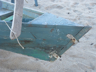 Belize dugout canoe design details