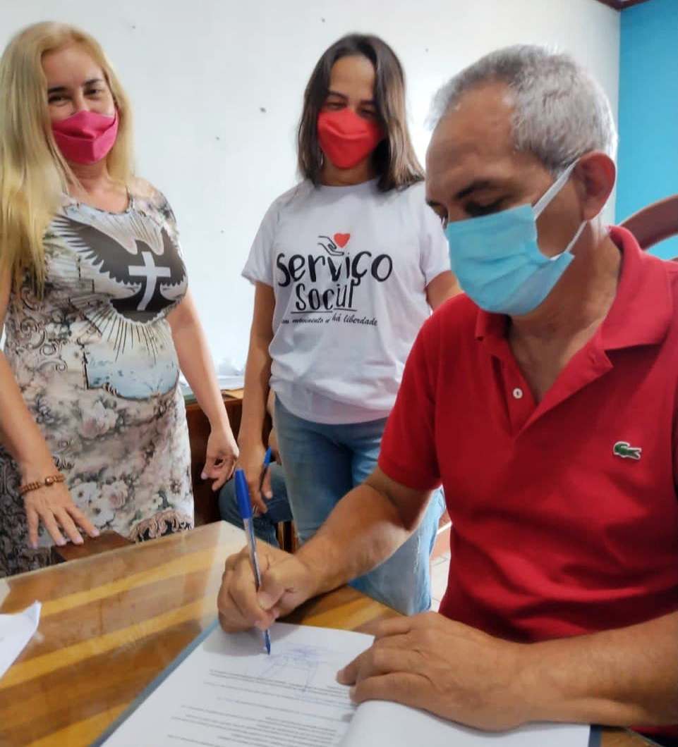 Prefeito de Óbidos, Jaime Silva assina adesão ao programa Selo Unicef