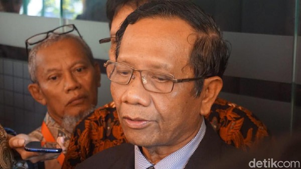 Mahfud: Belum Dipikirkan Evakuasi WNI di China, Negara Lain juga Belum