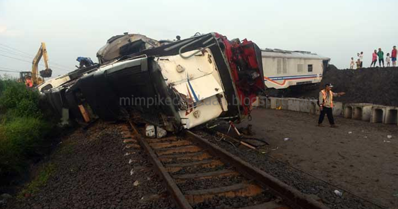 99 Arti Mimpi Melihat Kecelakan Kereta Api Menurut Primbon