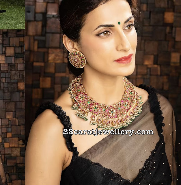 Shilpa Reddy Floral Kundan Choker - Jewellery Designs