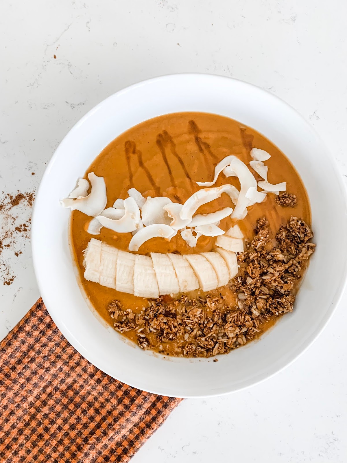 clean juice pumpkin smoothie, clean juice, pumpkin smoothie bowl, fall smoothie bowl, smoothie bowl, sweet potato smoothie bowl, fall recipes, october recipes, filling smoothie, quick and easy smoothies, the best smoothie ever, the best smoothie bowl ever, pumpkin recipes, pumpkin breakfast recipe