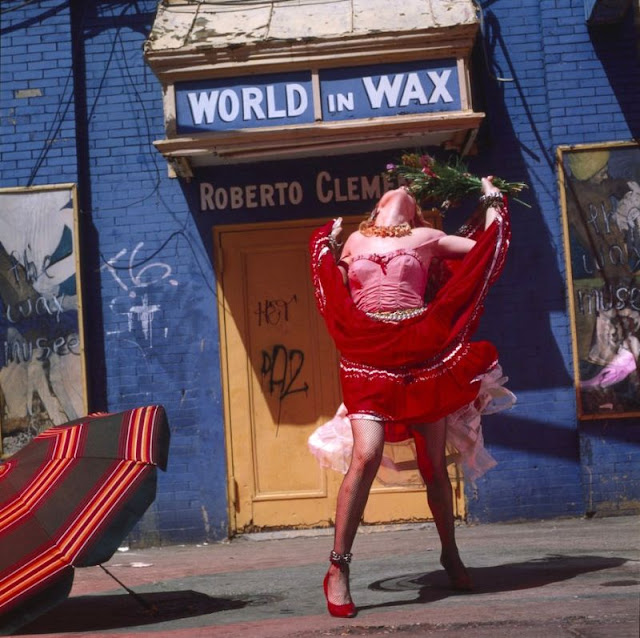 Stunning Photos of Cyndi Lauper at Coney Island For Her Album “She’s So Unusual” in 1983 Stunning Photos of Cyndi Lauper at Coney Island For Her Album “She’s So Unusual” in 1983