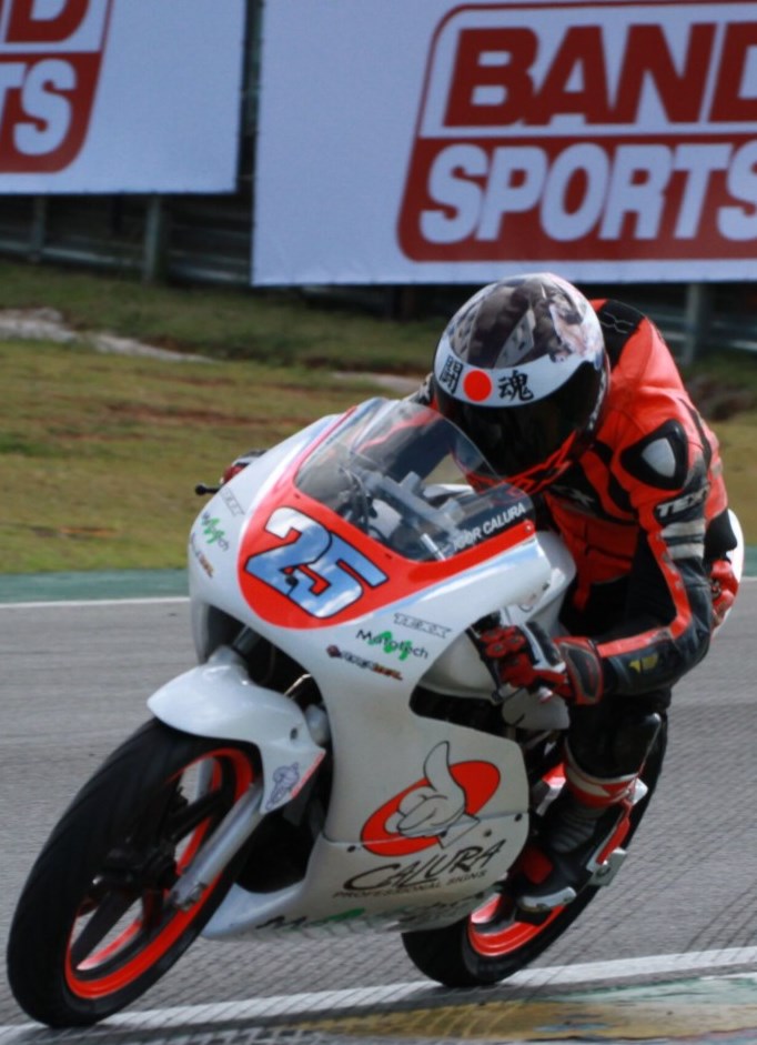 Tiago Pavanelli sofre acidente e abandona prova do Moto 1000 GP Light em  Interlagos