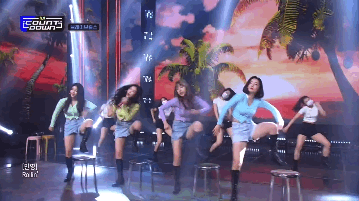 브레이브걸스 롤린 4년전과 최근 엠카 무대 꽃가루 차이 - 꾸르