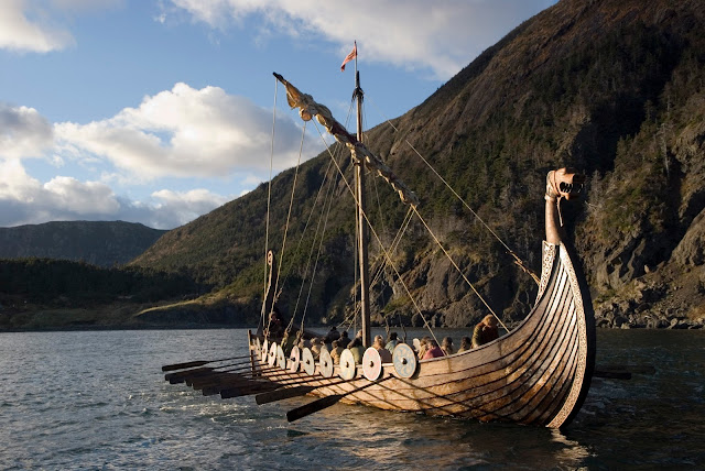 Gambar Kapal Layar Longship Viking