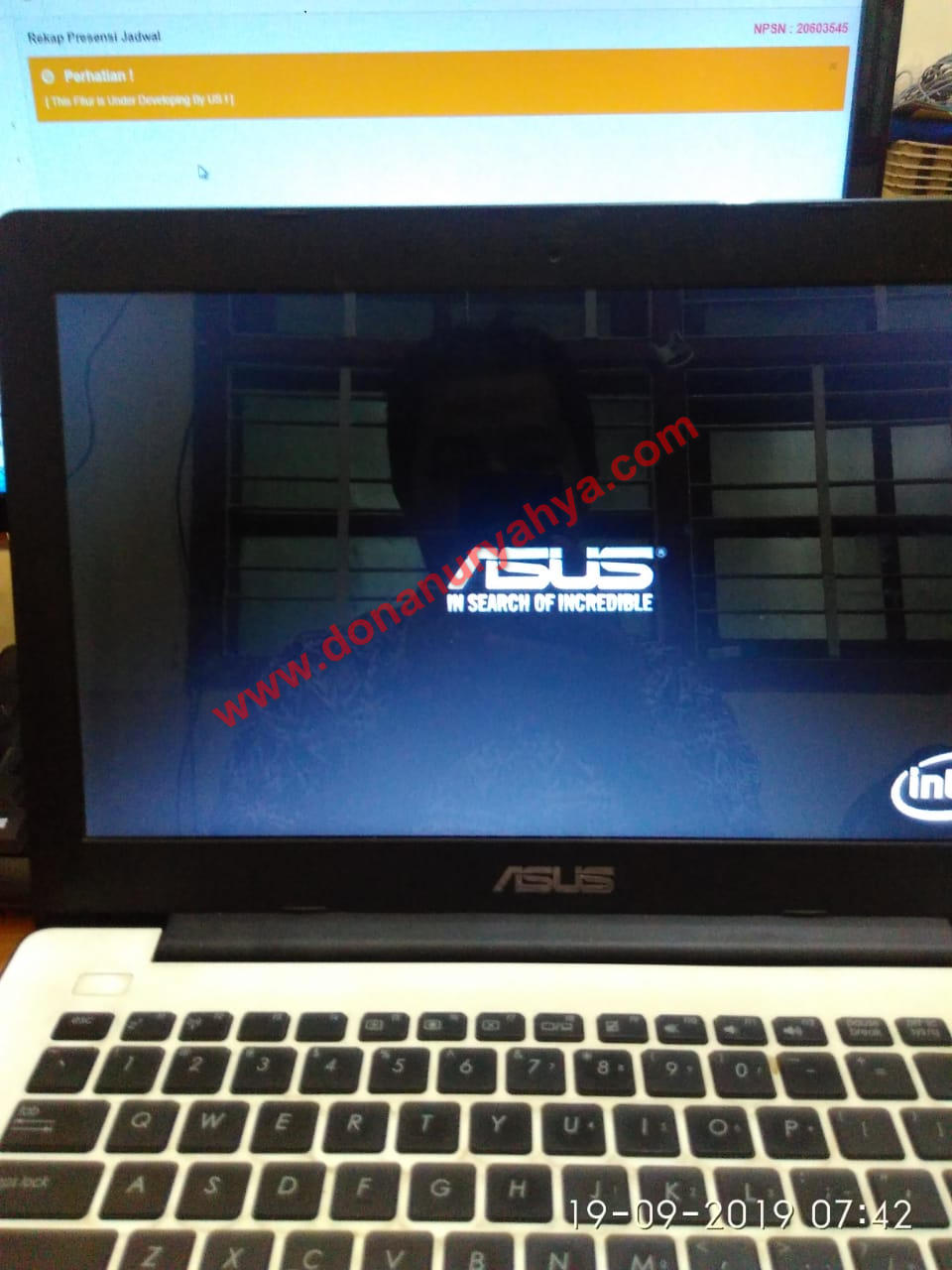 cara mengatasi stuck logo asus pada