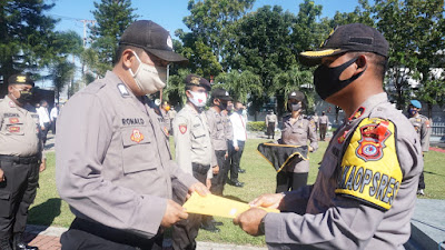 Berhasil Bujuk Pasien Covid-19 untuk Diisolasi, Bintara Polisi ini Diganjar Penghargaan