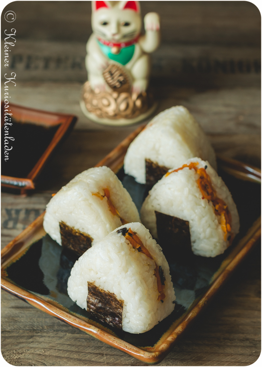 Onigiri mit Karotten-Kinpira