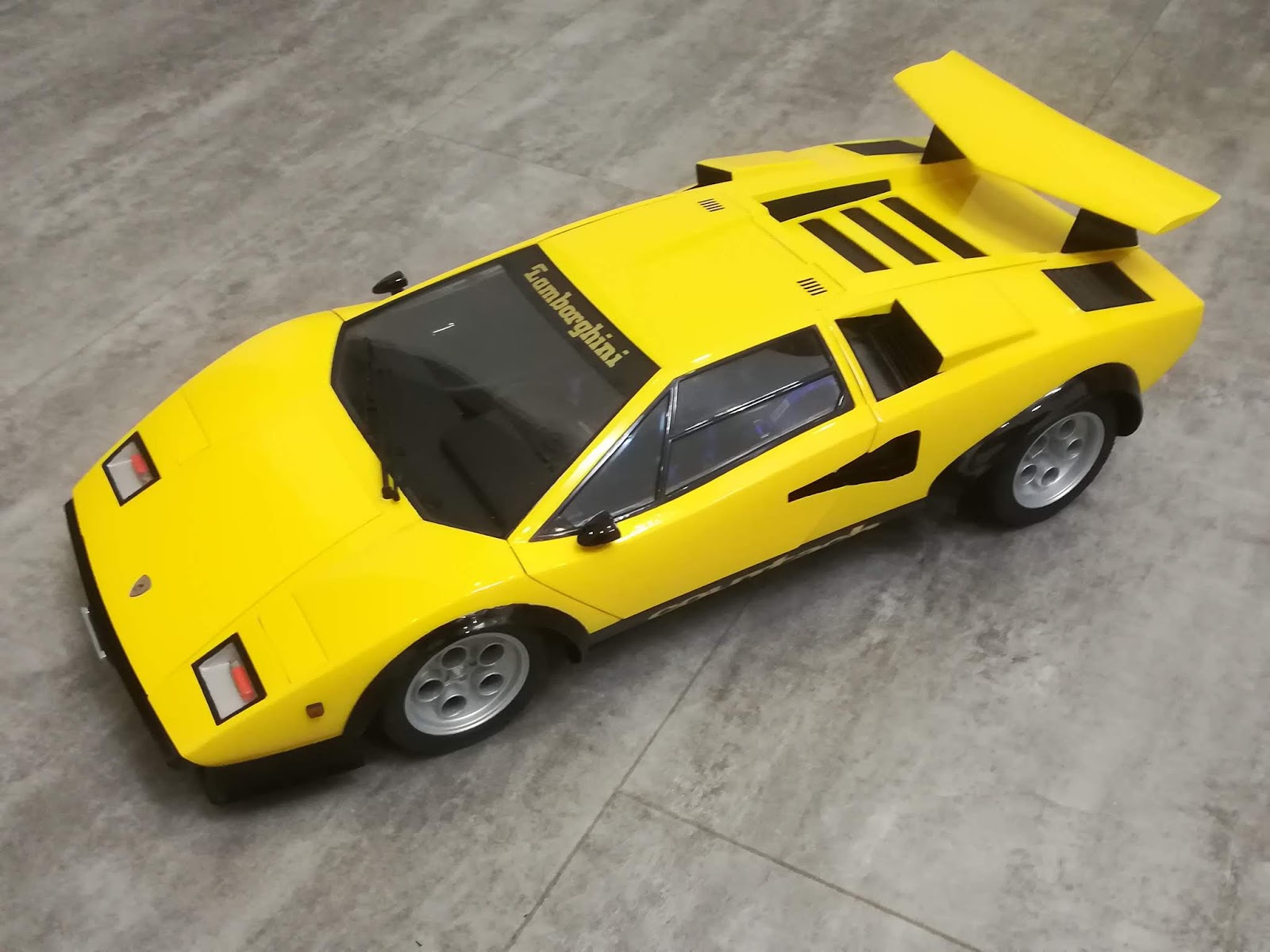 ModellistoBlog 112 Testors Countach LP500S Teil 6 Finish
