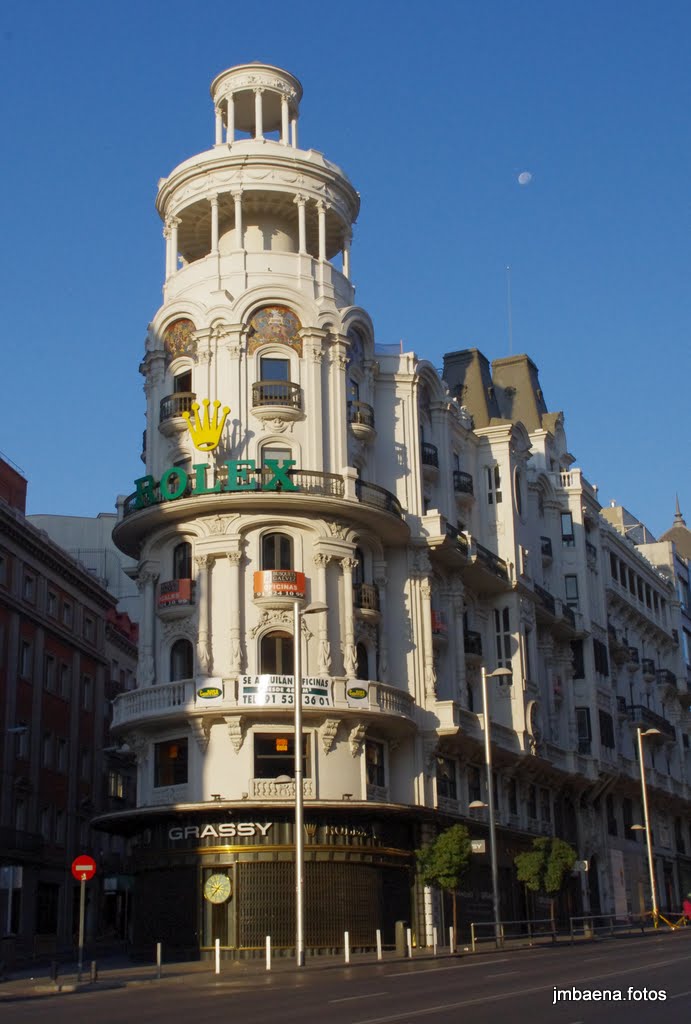 Madrid, sin ir mas lejos: Edificio Grassy
