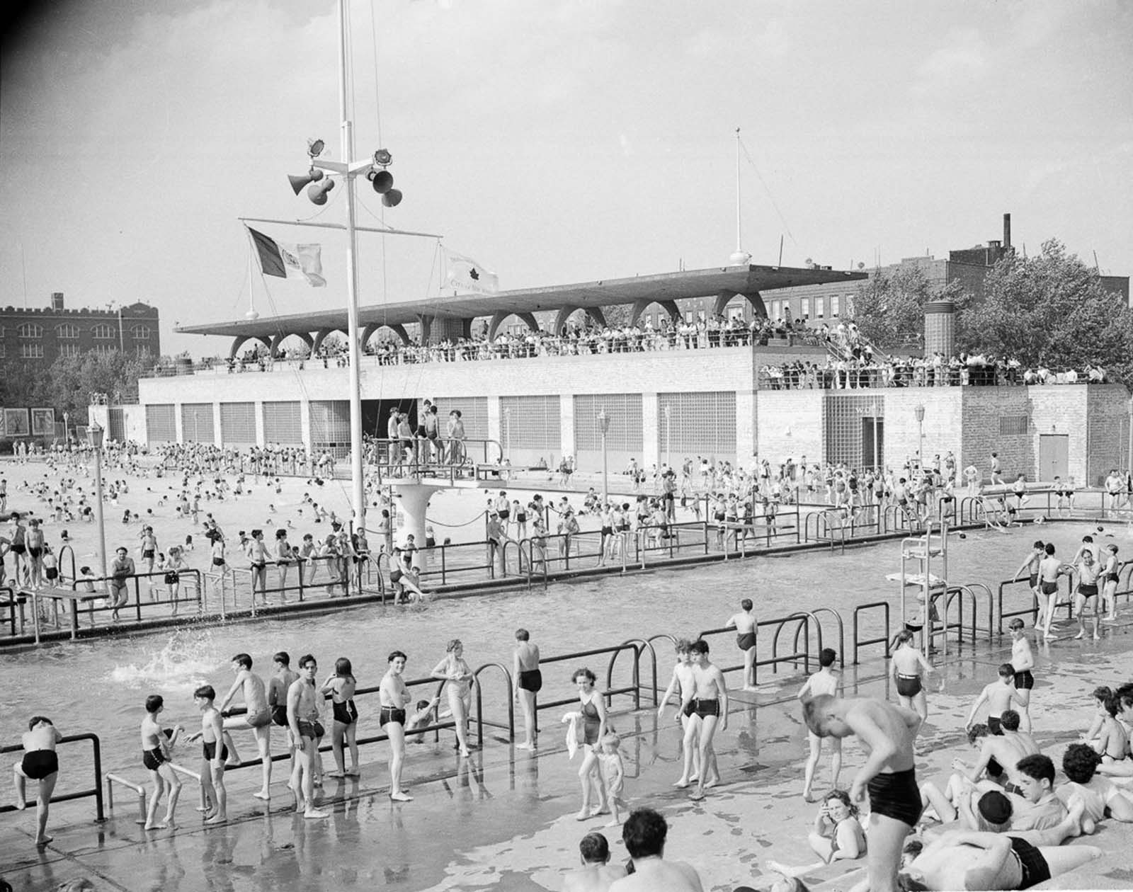 new york swimming pools historical photographs