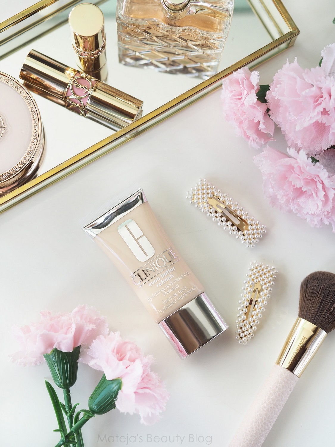 Clinique Even Better Refresh Hydrating and Repairing Makeup Full-Coverage Foundation