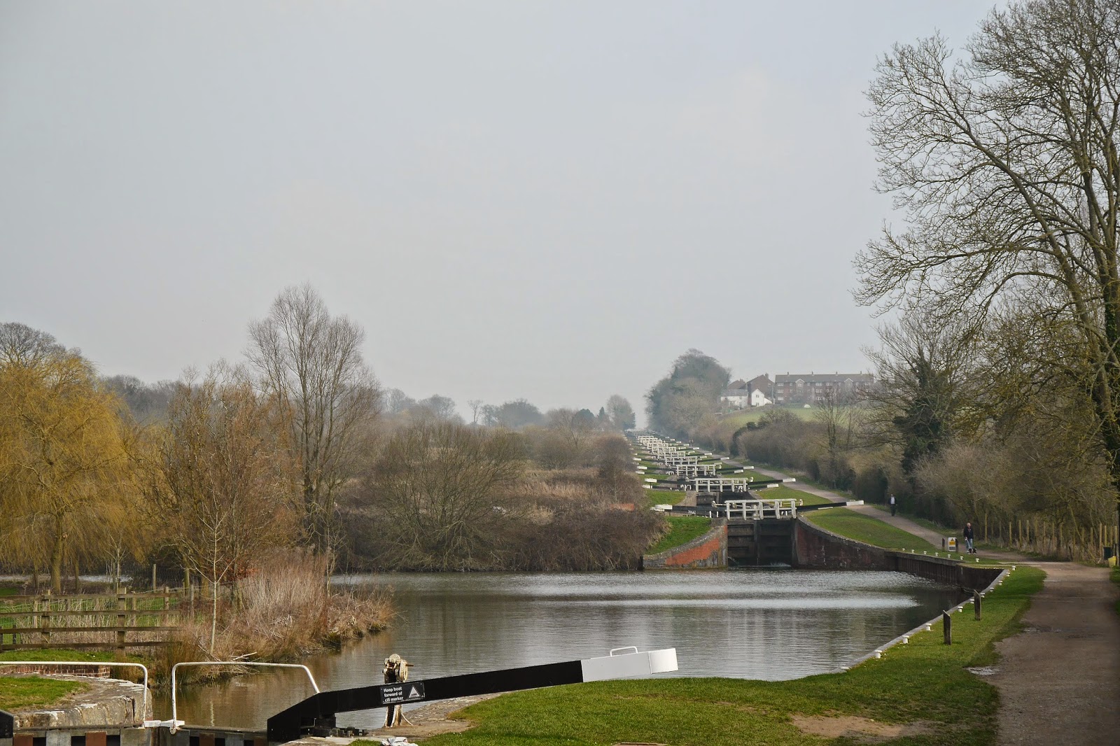 Walking in the country: Devizes and Caen Hill locks