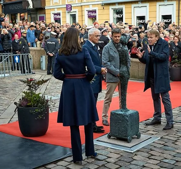 The Crown Prince Couple's Awards 2016 ceremony. Crown Princess Mary wore wool blue coat