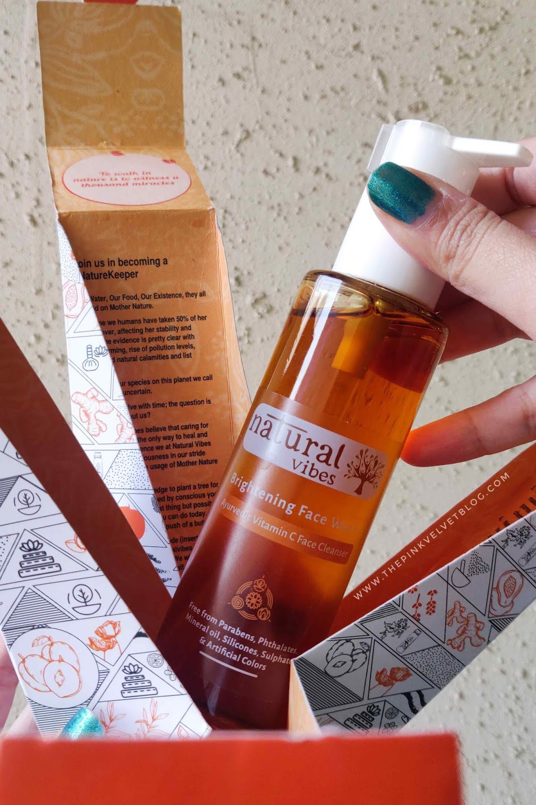 Natural Vibes Brightening Vitamin-C Ayurvedic Face Wash - Review Natural Vibes Brightening Vitamin-C Ayurvedic Face Wash - Review