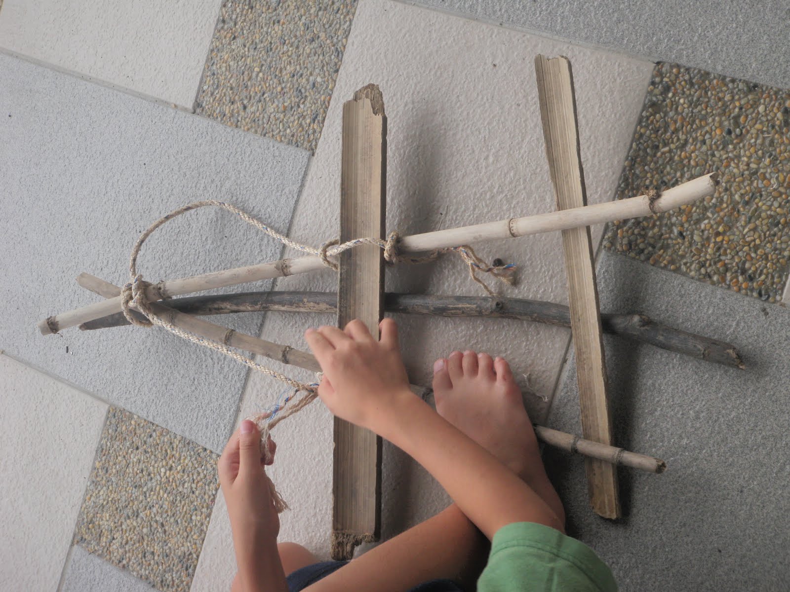 Roots Cool DIY Camp Gadgets