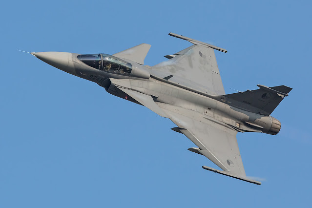 SAAB Gripen, Swedia - WandiWeb