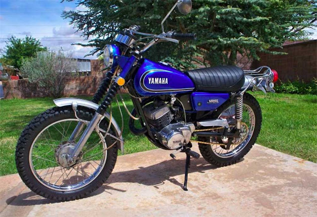 Yamaha AT-3 125 Blue