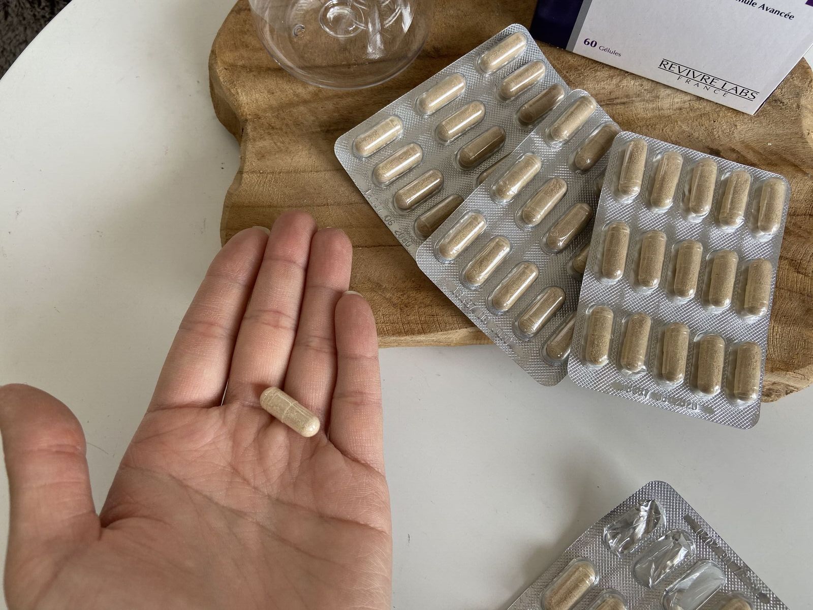 complement alimentaire cheveux ongles peau revivre labs hns250