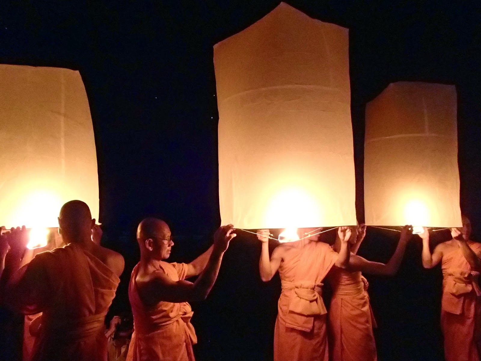 Lanna Dhutanka monks at Yi Peng