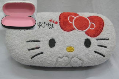 Hello Kitty cute face glasses case